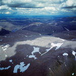 A00107B Loch Avon and path to Ben Macdui the Cairngorms