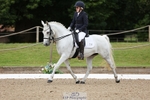 244-Yolande_Ifold-Joey_lass portfolio