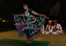 Jodhpur folk dancer