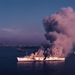 KM-242 The QE1, Seawise University on fire - Jan 9 1972
