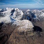 A00722I Peaks of Blabheinn and Garbh-bheinn on Skye
