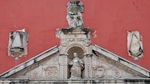 S portal pediment