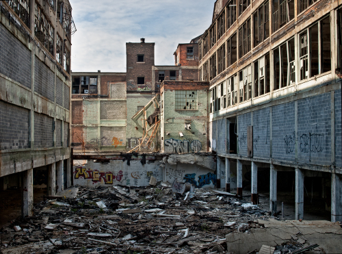 Packard Motor Car Company, Detroit MI. 2009
If you'd like to learn more about this location, it is a featured chap…