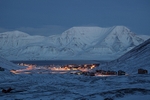 Longyearbyen in the blue light 4934