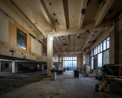 The Last Days of the Abandoned Philadelphia Inquirer Elverson Building