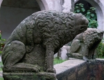 Santiago Apóstol, cloister fountain lions