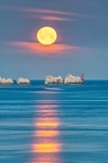 z4063 Stawberry Supermoon over the Needles