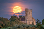 z3277 Rising Moon over Godshill