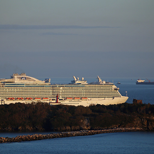The Regal Princes aka 'Love Boat' passes by the lighthouse on historic Partridge Island & towards her next port of call.