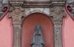 Santo Domingo, lateral portal, niche sculpture sculpture