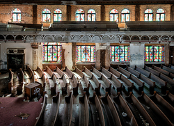 Chicago's Abandoned Agudas Achim Synagogue