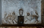 SS Pedro y Pablo, lower cloister ambulatory, friars seat, relief