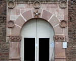 Façade portal