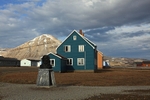 Amundsen bust in Ny Alesund 8584