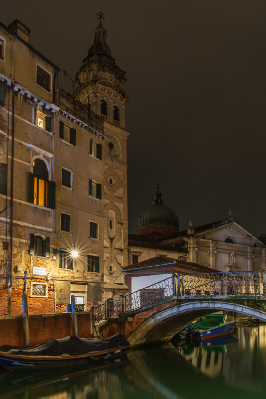 Ponte del Mondo, Venice