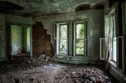 Abandoned Pennsylvania House | Green Room Riddle