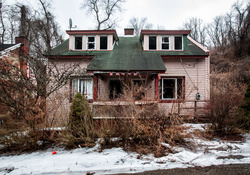 Abandoned Lincoln Way (Clairton PA) | Hollow