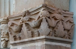 Portería, pillar capital