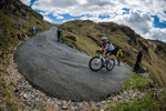 121051