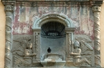 San Bernardino de Sena, porciúncula portal, sculpture nichne w/ angels