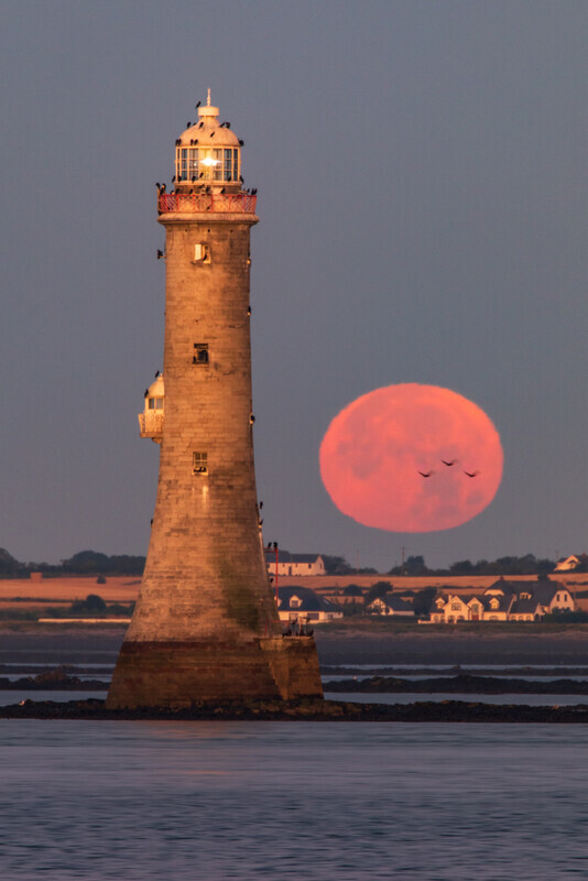Moonset, Haulbowline Lighthouse