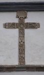 Santo Santiago, façade, embedded cross