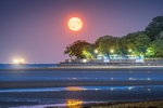 z4302 Rise of the Supermoon, Appley Beach