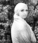 Caroline - the girl with flower earing