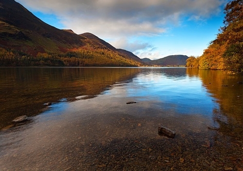 [align=center][size=11][b]Buttermere, Lake District[/b][/size]

Some beautiful light lights up the autumnal colours…