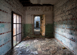 Holmesburg Prison (Philadelphia, PA) | Connecting Room