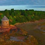 BathHouse Ministers Island Lowtide