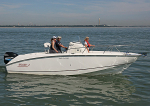 120725 BOSTON WHALER 240 OUTRAGE WT7A7728