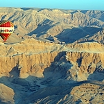 valley of the kings by balloon