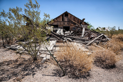 Vulture City, Arizona | Wall Remnants