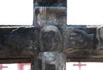 Front crossing, face of Christ