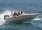 100626 WHITE SPEEDBOAT IMG_7643