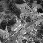 A00656C BW Falkland village center 2006 robwestaerials.co.uk