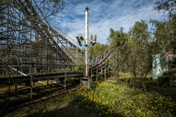 Abandoned Six Flags (New Orleans, LA) | Mega Zeph Swamp