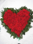 23 - Extra large - Red rose heart with foliage edge