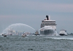 120605 QUEEN ELIZABETH IN SOUTHAMPTON IMG_7495