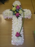 36 - White chysanthum cross tribute