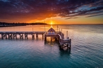 z4013 The Setting Sun over Yarmouth Pier
