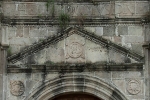 Façade portal pediment
