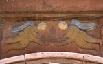 Capilla Casqueros, façade portal, architrave relief