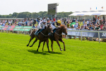 130625-Race 2-Carnation Queen-8645