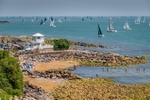 z4460 Round the Island Race Steephill Cove