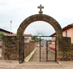 Santa Marí de Jesús, S atrial gate