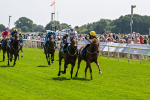 130625-Race 2-Carnation Queen-8627