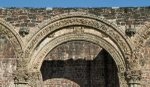 Portería, central arch & chancel arch, closeup