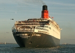 081009 QE2 QM2 IMG_0001